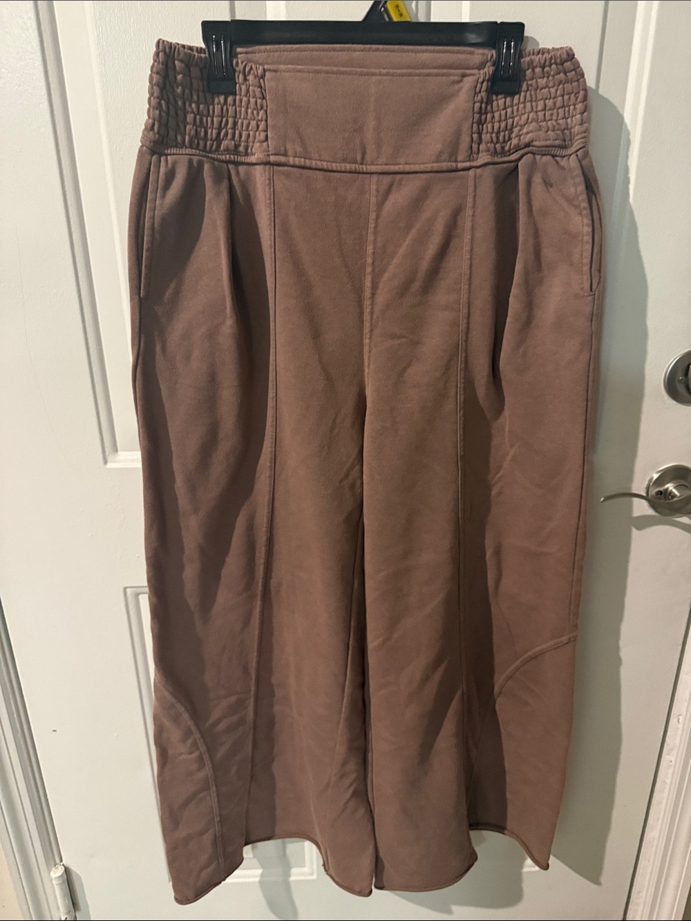 High-Waist Wide Leg Women’s Pants in rust brown - Picture 7 of 7